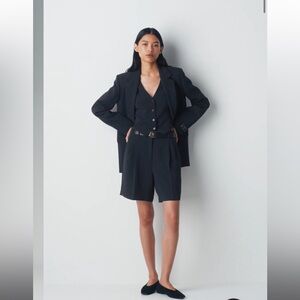 Aritzia Black Effortless Shorts